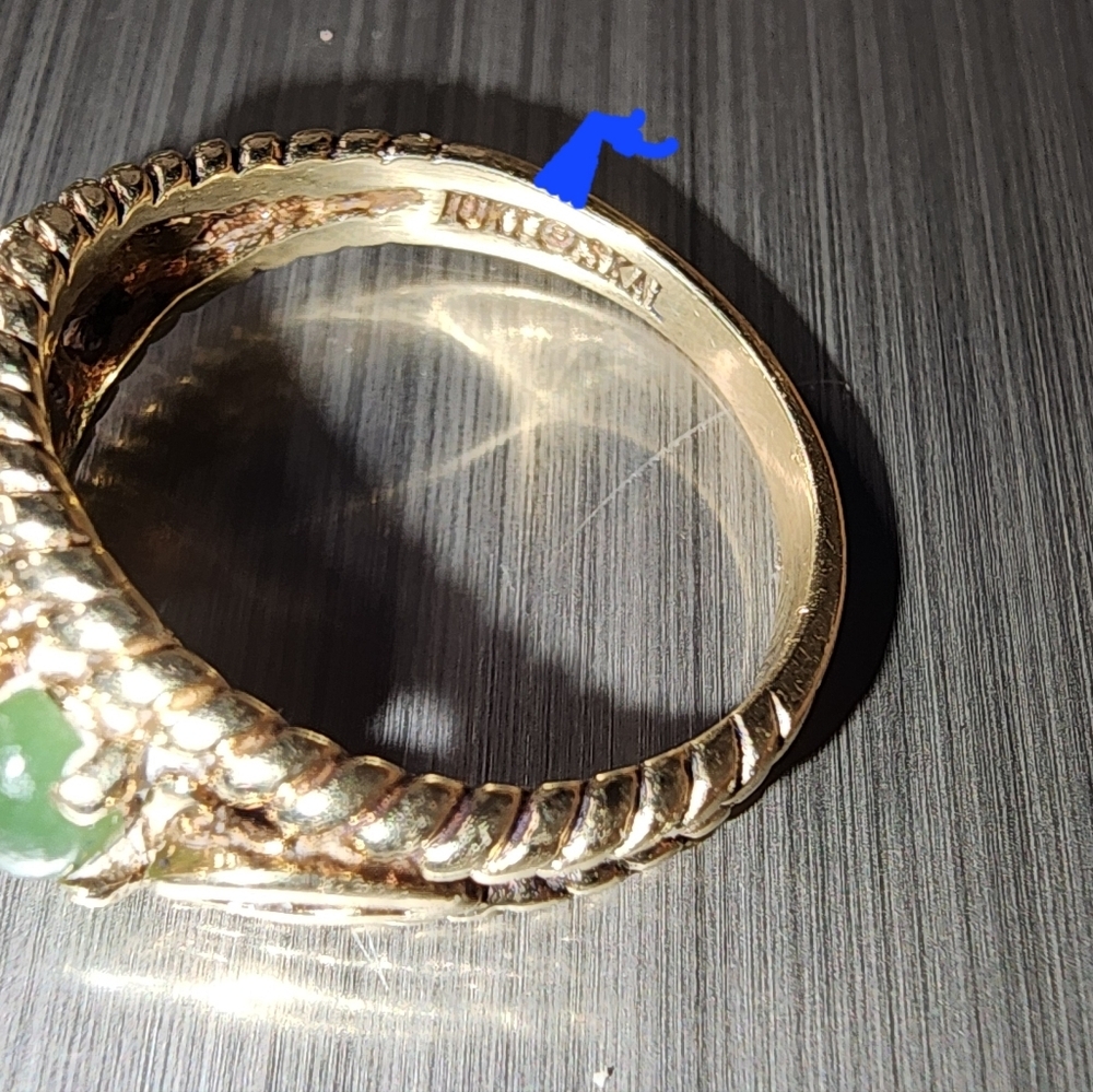 TOSKAL 1OK GOLD & JADE SIZE 6 RING - Picture 3 of 9